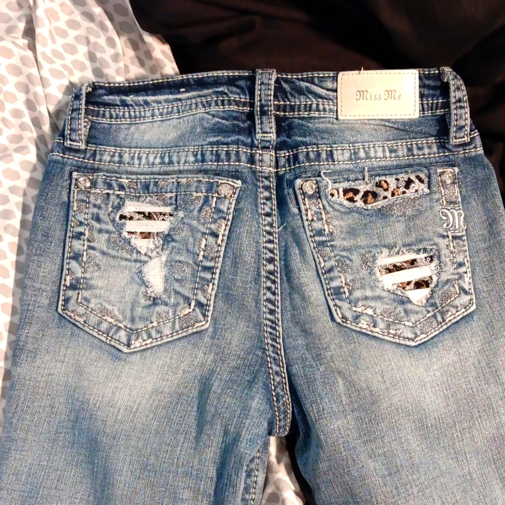 Miss Me jeans size 28 distressed skinny low rise